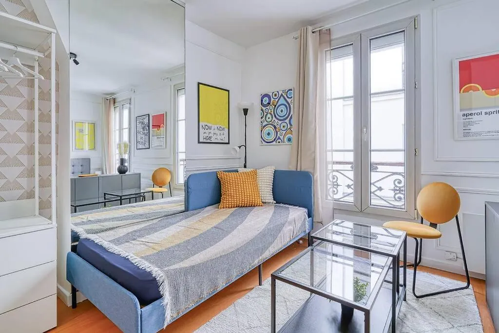 3 People Voltaire-saint Ambroise باريس