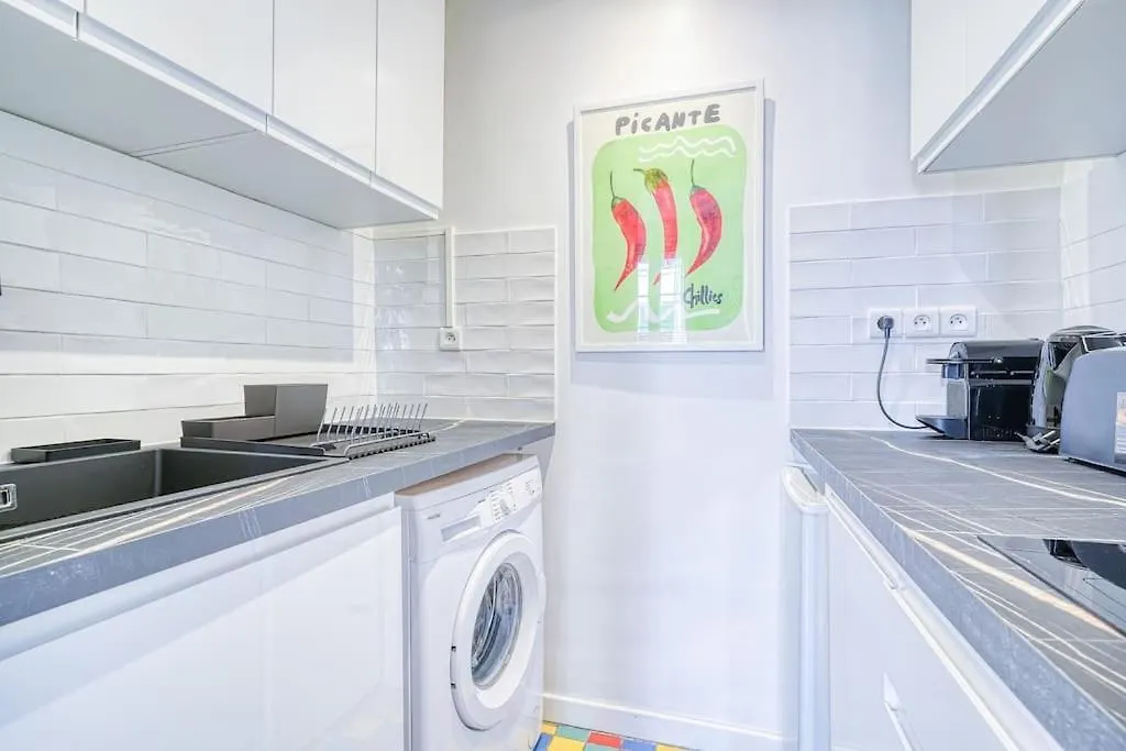 Apartment 3 People Voltaire-saint Ambroise Paris